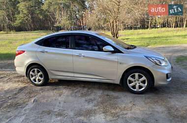 Седан Hyundai Accent 2011 в 