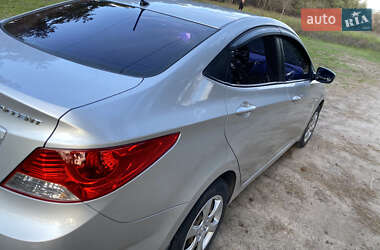 Седан Hyundai Accent 2011 в 