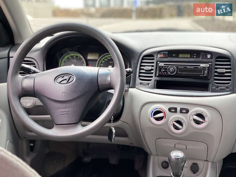 Седан Hyundai Accent 2008 в Мукачево