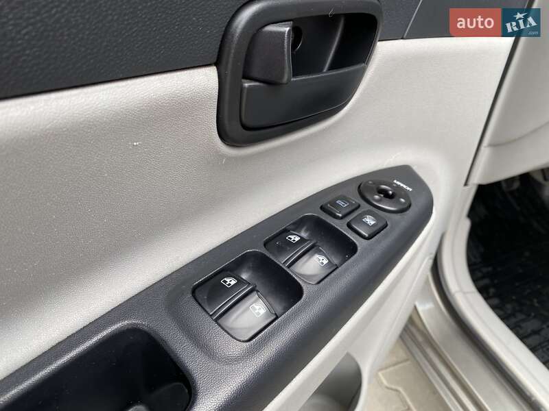 Седан Hyundai Accent 2008 в Мукачево