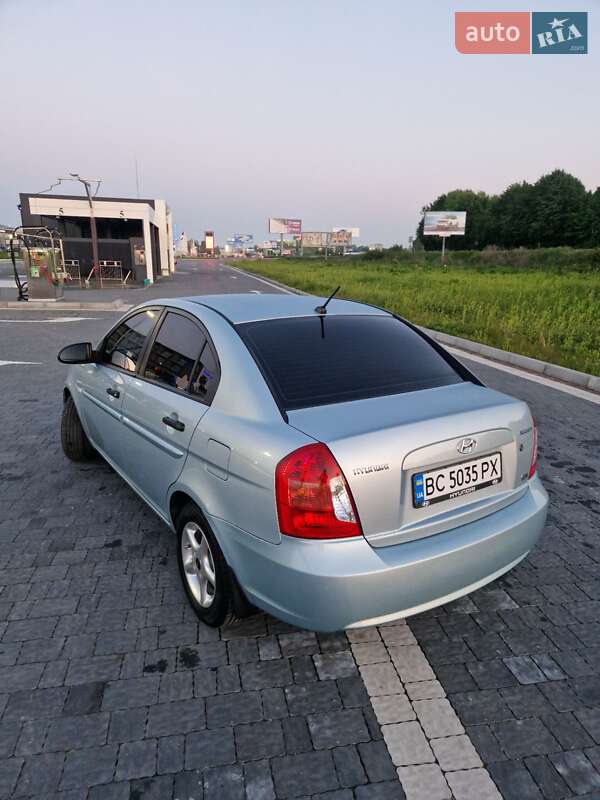 Седан Hyundai Accent 2008 в Новояворівську