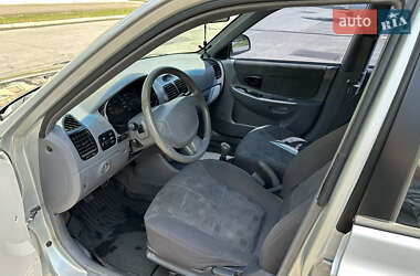 Лифтбек Hyundai Accent 2005 в 