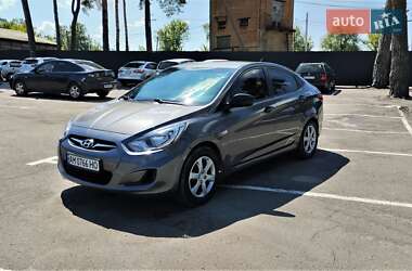 Седан Hyundai Accent 2011 в 