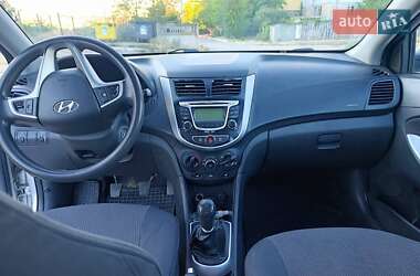 Седан Hyundai Accent 2011 в 