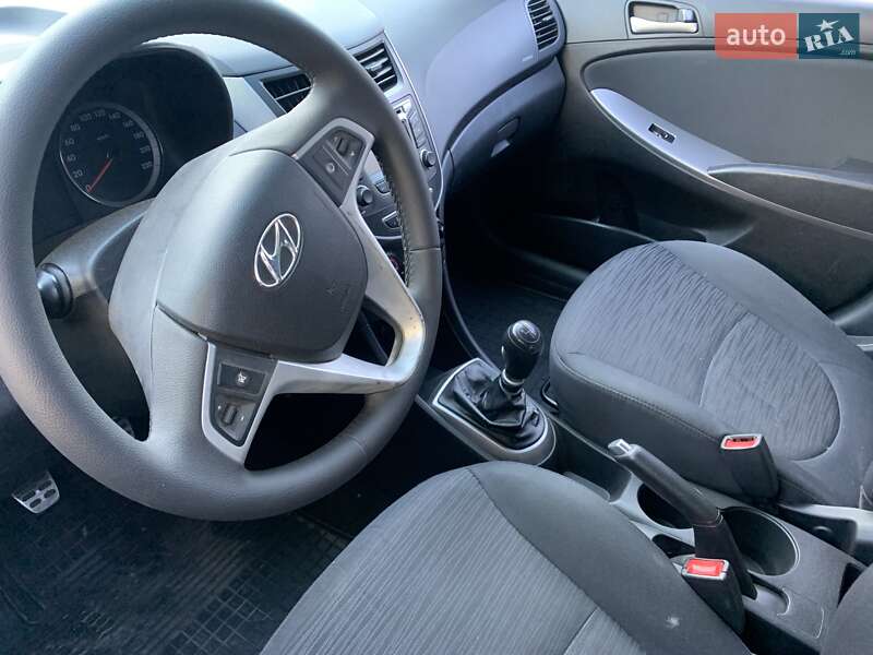 Седан Hyundai Accent 2016 в Киеве