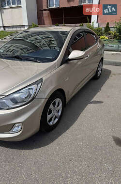 Седан Hyundai Accent 2011 в 