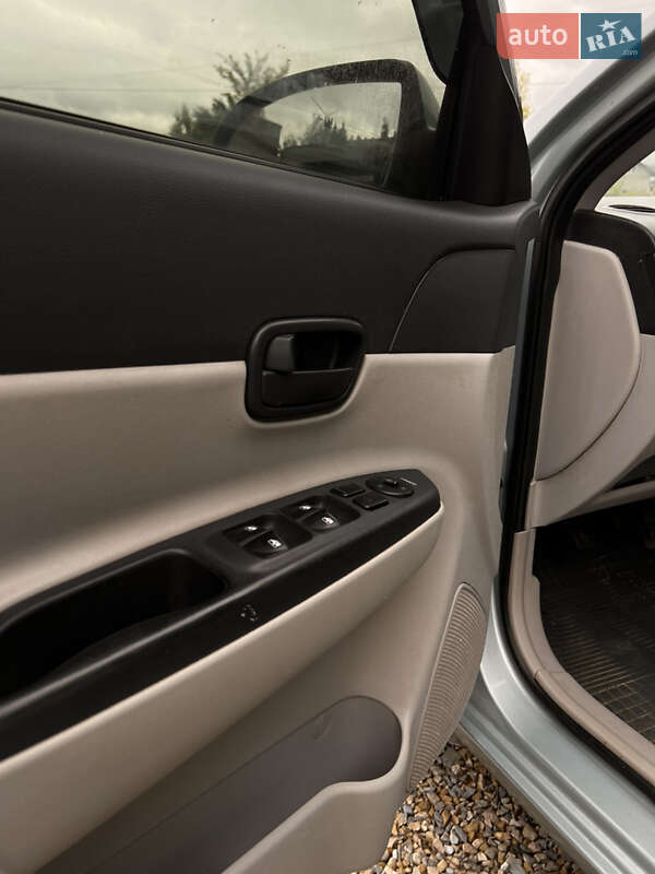 Седан Hyundai Accent 2008 в Надворной