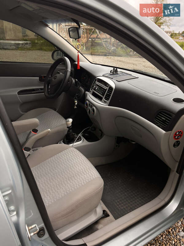 Седан Hyundai Accent 2008 в Надворной