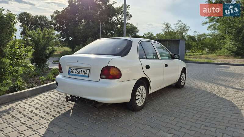 Ліфтбек Hyundai Accent 1996 в Кам'янському