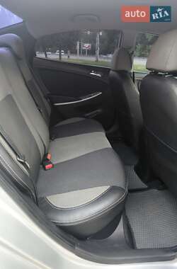 Седан Hyundai Accent 2011 в 