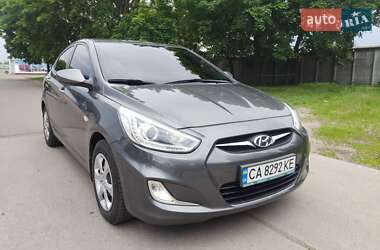 Седан Hyundai Accent 2013 в 
