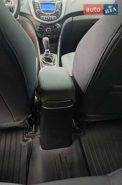 Седан Hyundai Accent 2013 в 