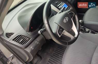 Седан Hyundai Accent 2013 в 