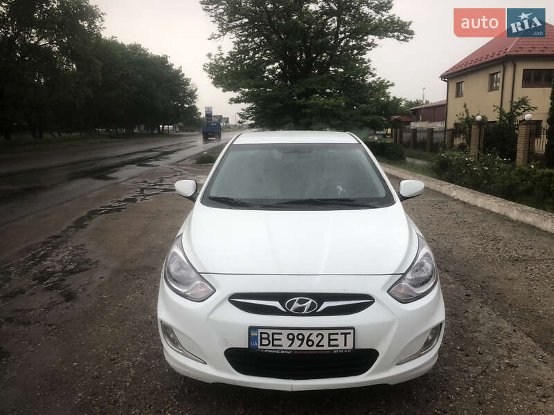 Седан Hyundai Accent 2013 в 