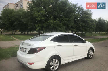 Седан Hyundai Accent 2013 в 