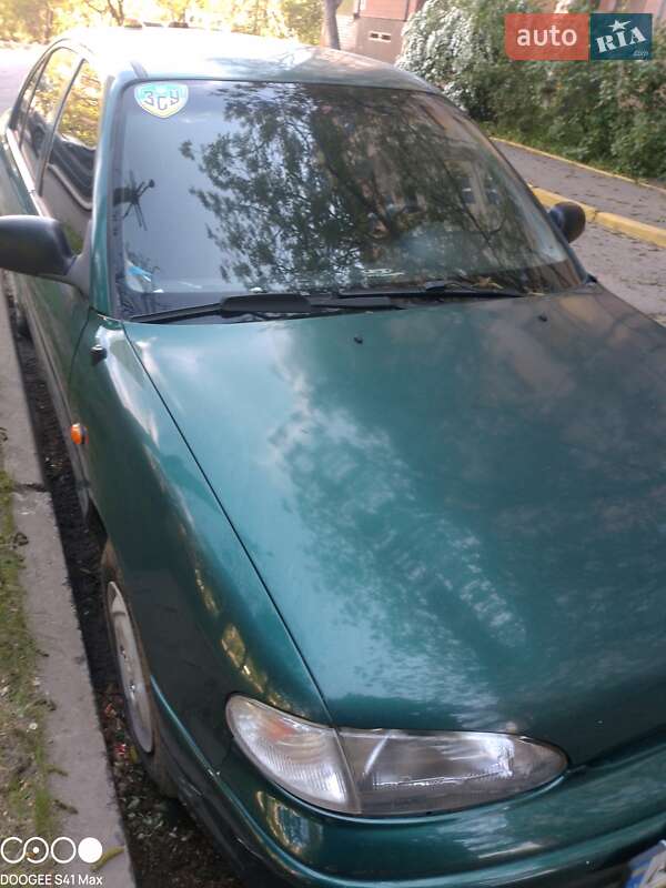 Седан Hyundai Accent 1996 в Кривом Роге