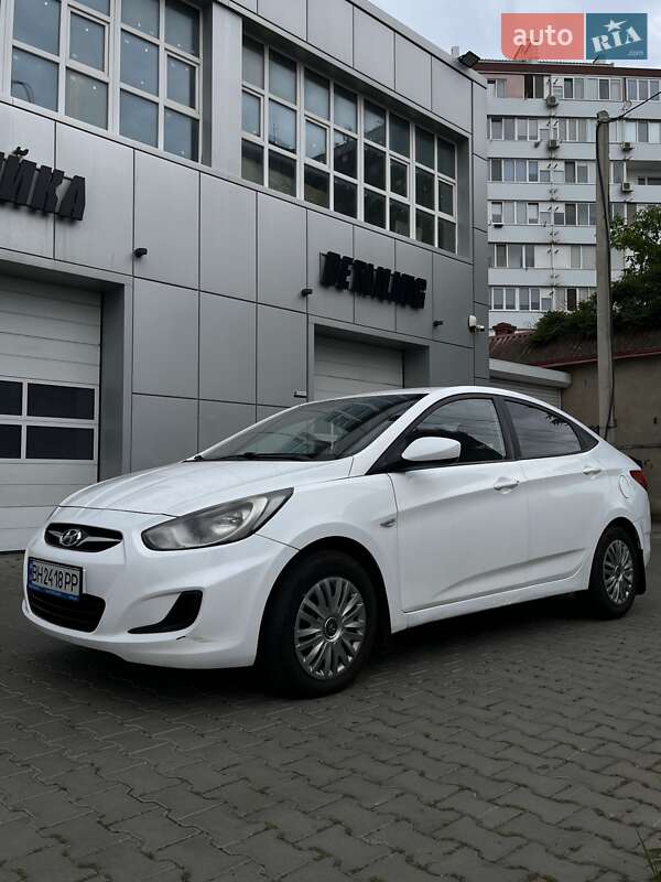 Седан Hyundai Accent 2011 в Одесі