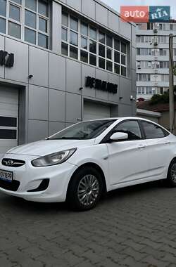 Седан Hyundai Accent 2011 в 