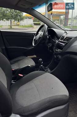 Седан Hyundai Accent 2011 в 