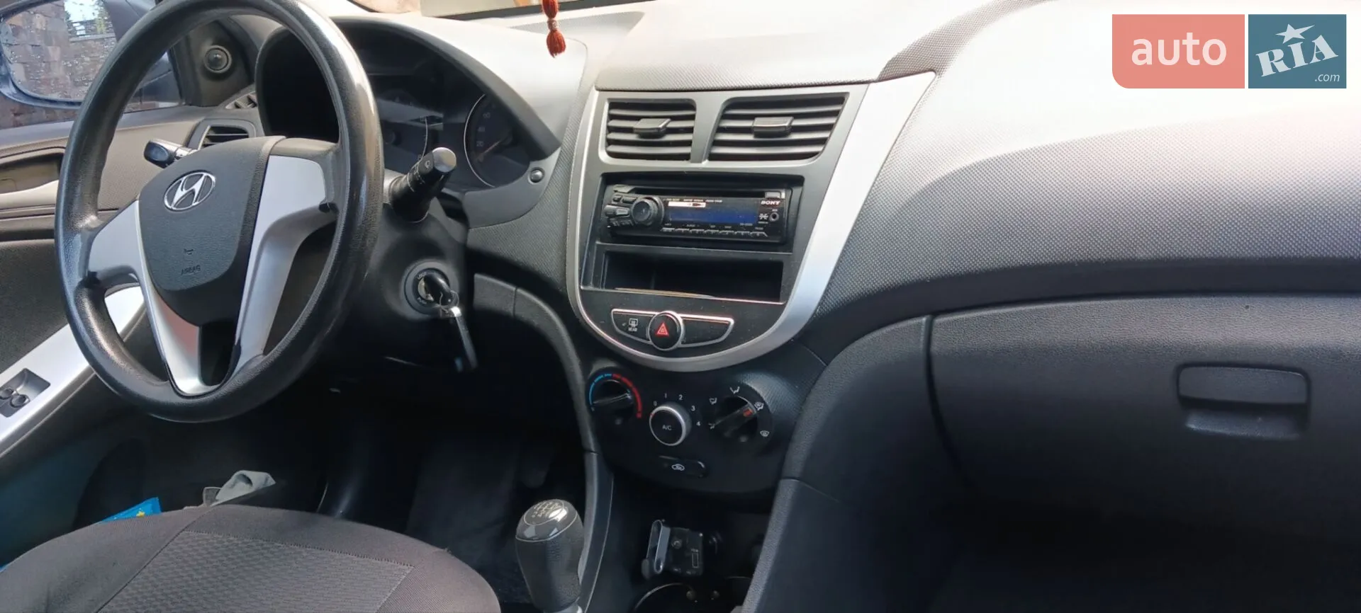 2011 Hyundai Accent - мініатюра 10
