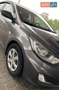 Седан Hyundai Accent 2011 в 