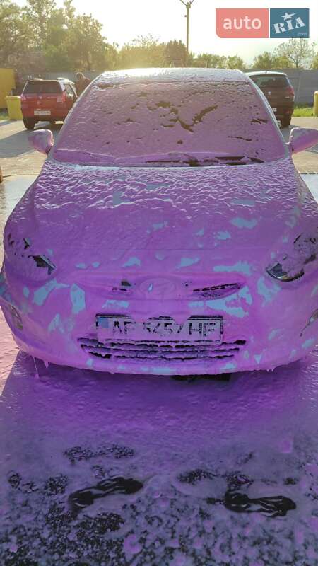Hyundai Accent 2013