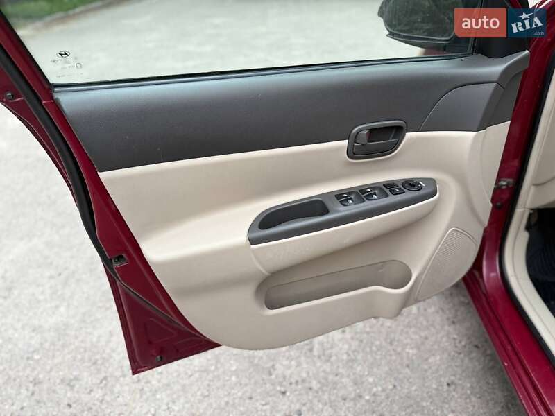 Седан Hyundai Accent 2006 в Харкові