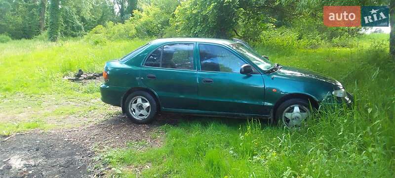 Лифтбек Hyundai Accent 1996 в Чернигове