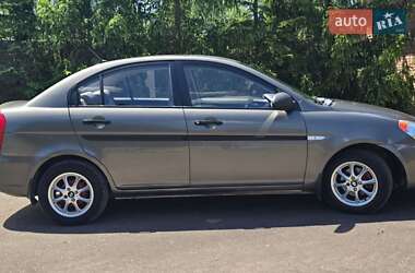 Седан Hyundai Accent 2010 в 