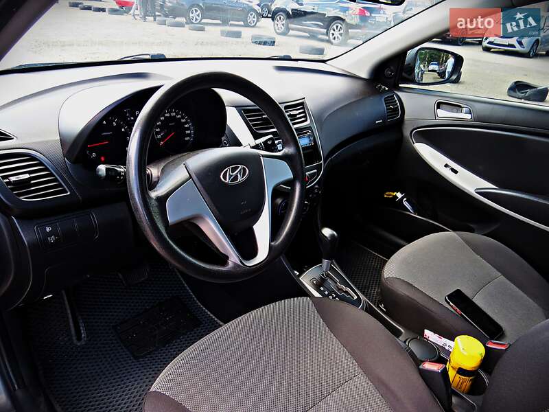 Седан Hyundai Accent 2011 в Черкасах