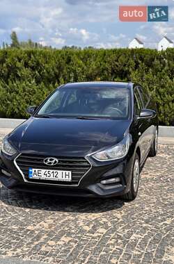 Седан Hyundai Accent 2017 в Дніпрі