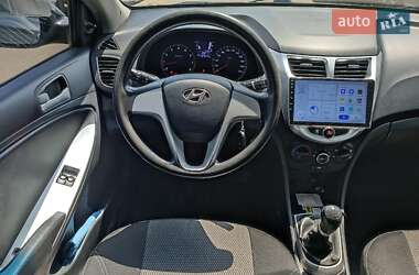 Седан Hyundai Accent 2011 в 