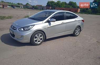 Седан Hyundai Accent 2012 в Прилуках