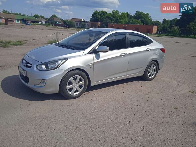 Седан Hyundai Accent 2012 в 