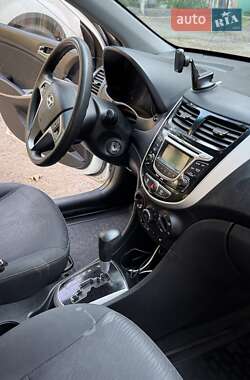 Седан Hyundai Accent 2011 в 
