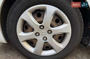 Седан Hyundai Accent 2011 в 