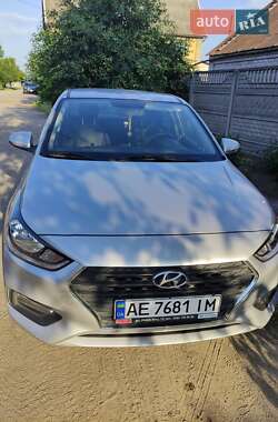 Седан Hyundai Accent 2017 в Днепре