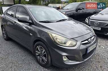 Седан Hyundai Accent 2011 в 