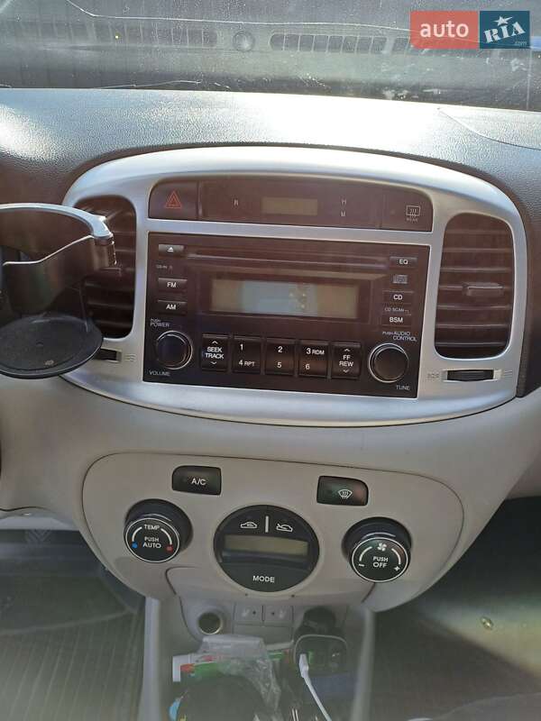 Седан Hyundai Accent 2008 в Києві