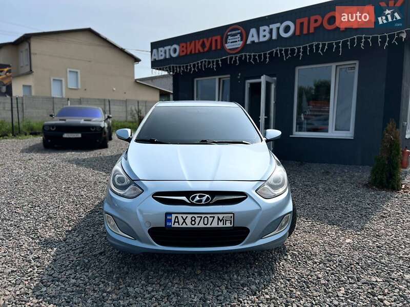 Седан Hyundai Accent 2011 в 
