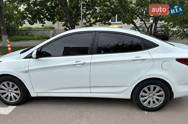 Седан Hyundai Accent 2012 в 