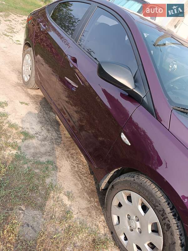 Седан Hyundai Accent 2011 в Чугуєві фото 5 Седан Hyundai Accent 2011 в Чугуєві