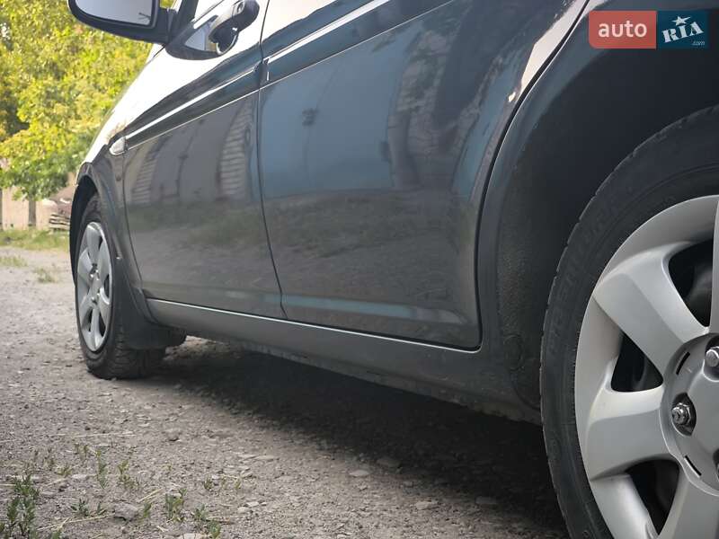 Седан Hyundai Accent 2008 в Дніпрі