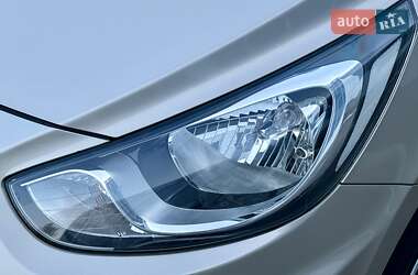 Седан Hyundai Accent 2011 в 