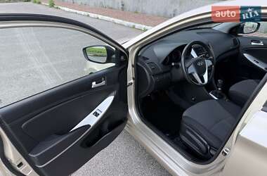 Седан Hyundai Accent 2011 в 