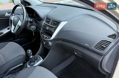 Седан Hyundai Accent 2011 в 