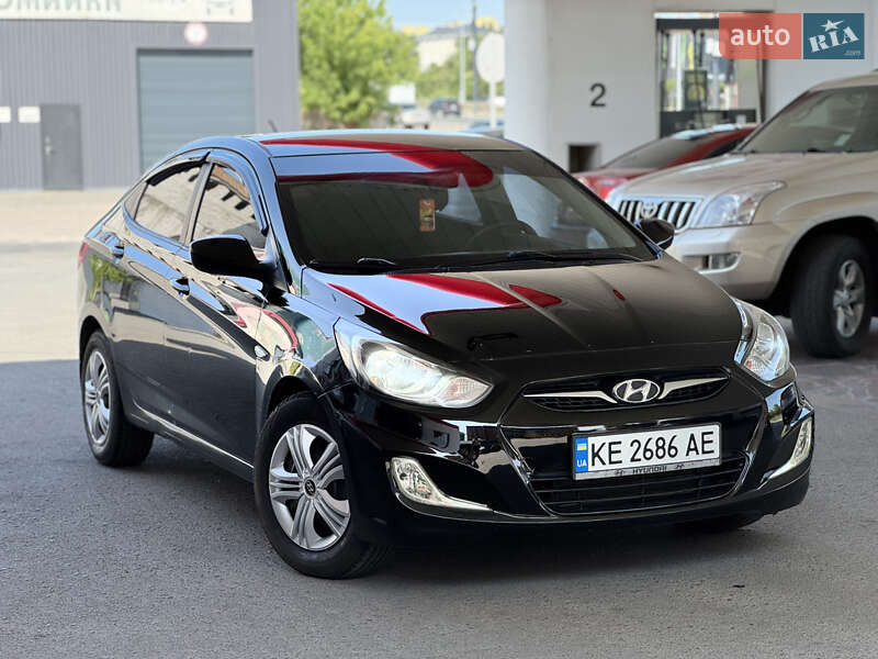 Седан Hyundai Accent 2011 в 