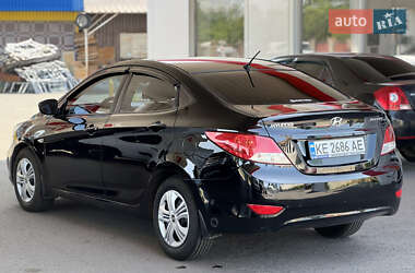 Седан Hyundai Accent 2011 в 
