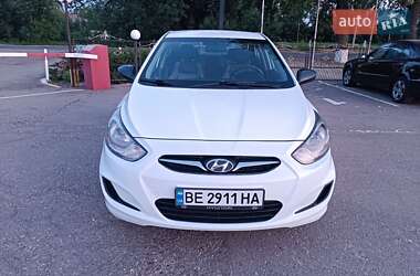 Седан Hyundai Accent 2013 в 