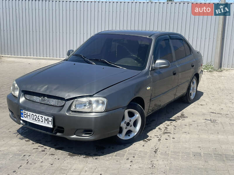 Hyundai Accent 2002